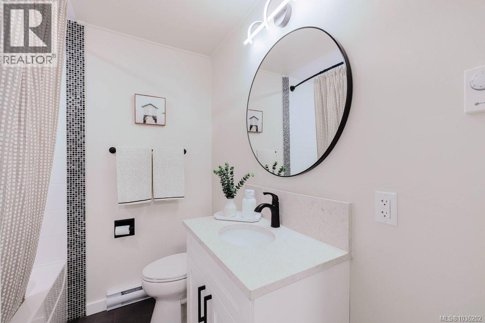 1737 Amphion St, Victoria, British Columbia  V8R 4Z8 - Photo 19 - 1036202