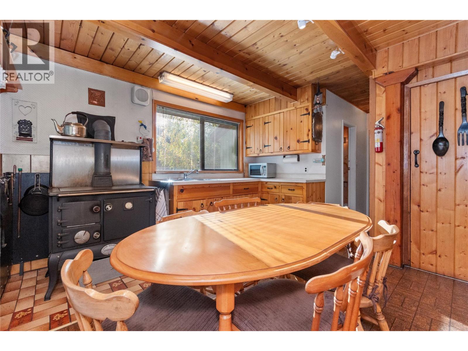 180 Rivers End Road, Manning Park, British Columbia  V0X 1R0 - Photo 19 - 10386650