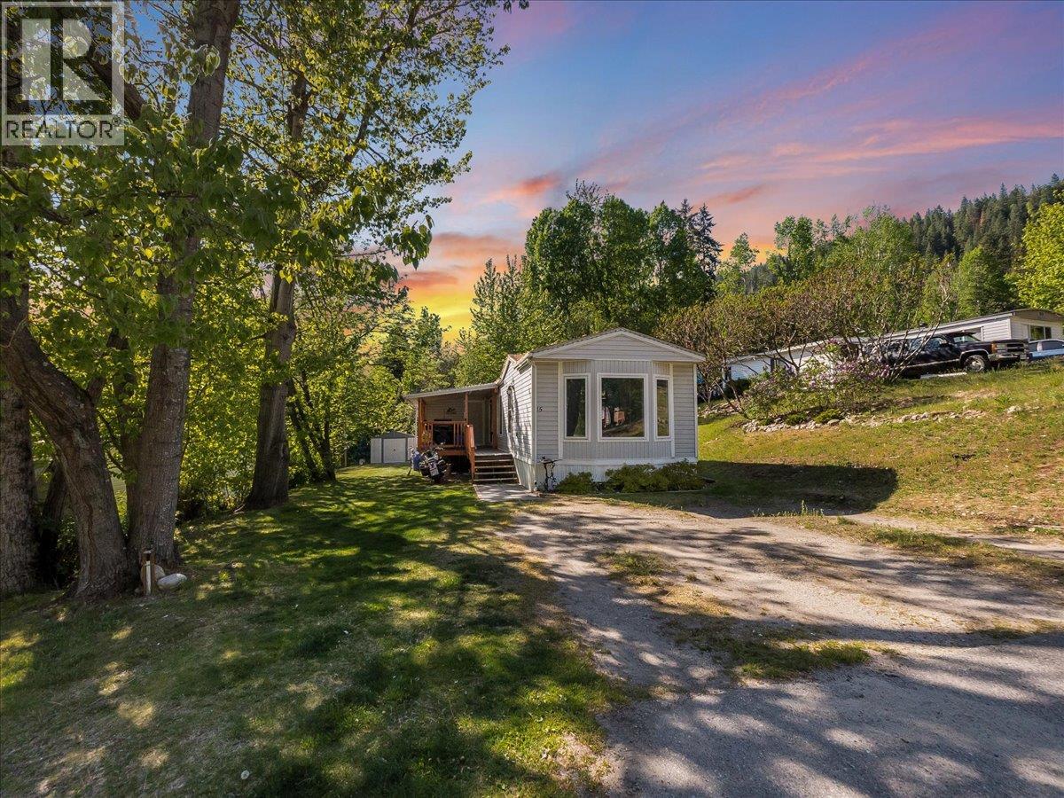 4029 Broadwater Road Unit# 15, Castlegar, British Columbia