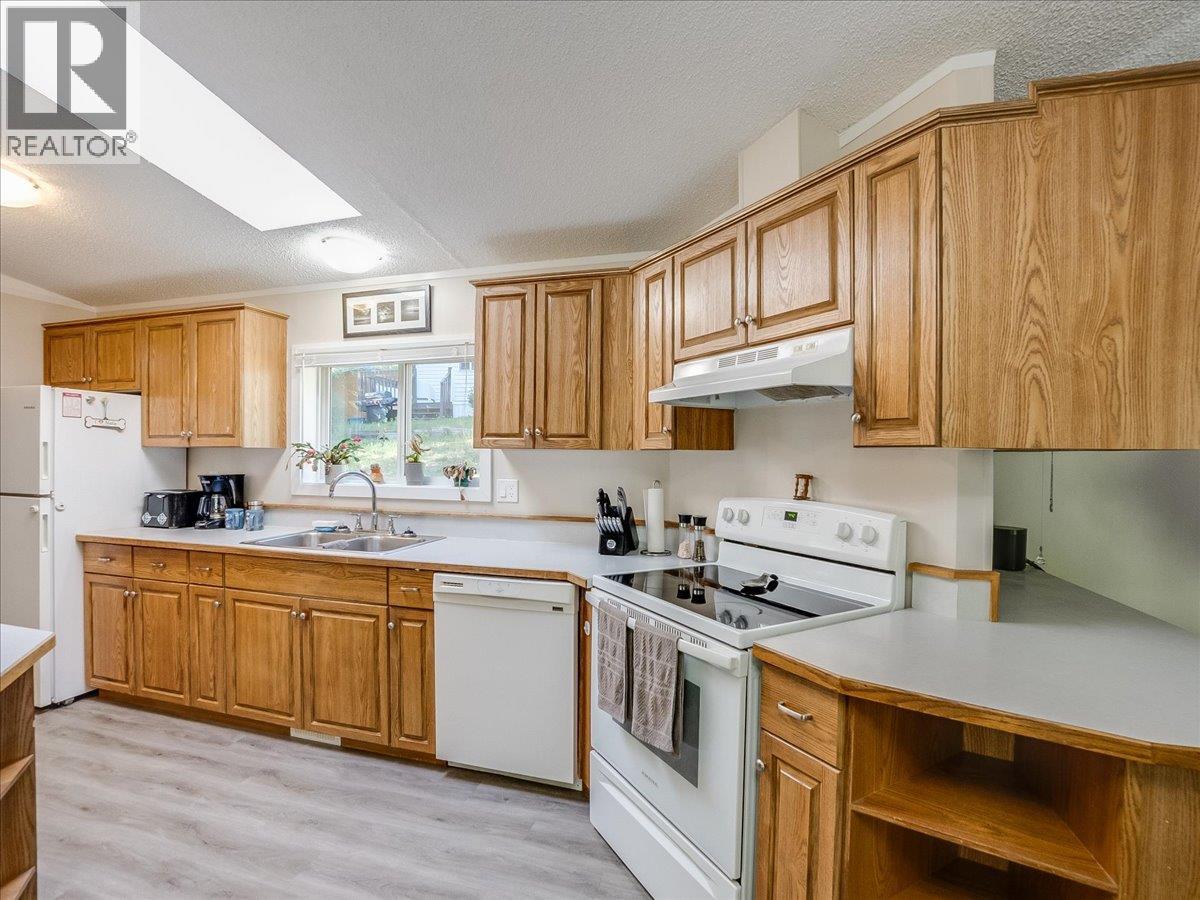 4029 Broadwater Road Unit# 15, Castlegar, British Columbia  V1N 4V6 - Photo 10 - 10386339