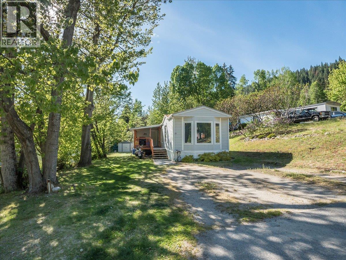 4029 Broadwater Road Unit# 15, Castlegar, British Columbia  V1N 4V6 - Photo 2 - 10386339