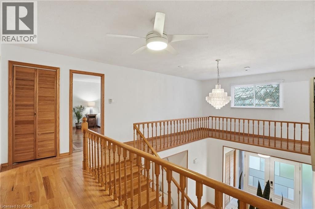 2127 Larabee Court, Burlington, Ontario  L7P 3S3 - Photo 16 - 40828553