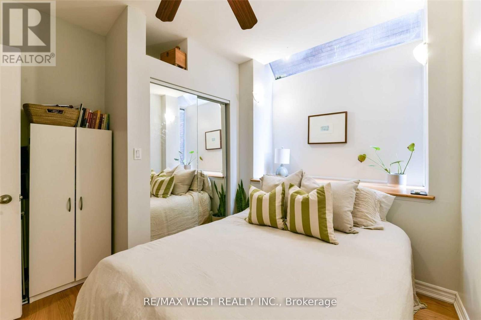 Main Fl - 734 Indian Road, Toronto, Ontario  M6P 2E3 - Photo 20 - W13103024