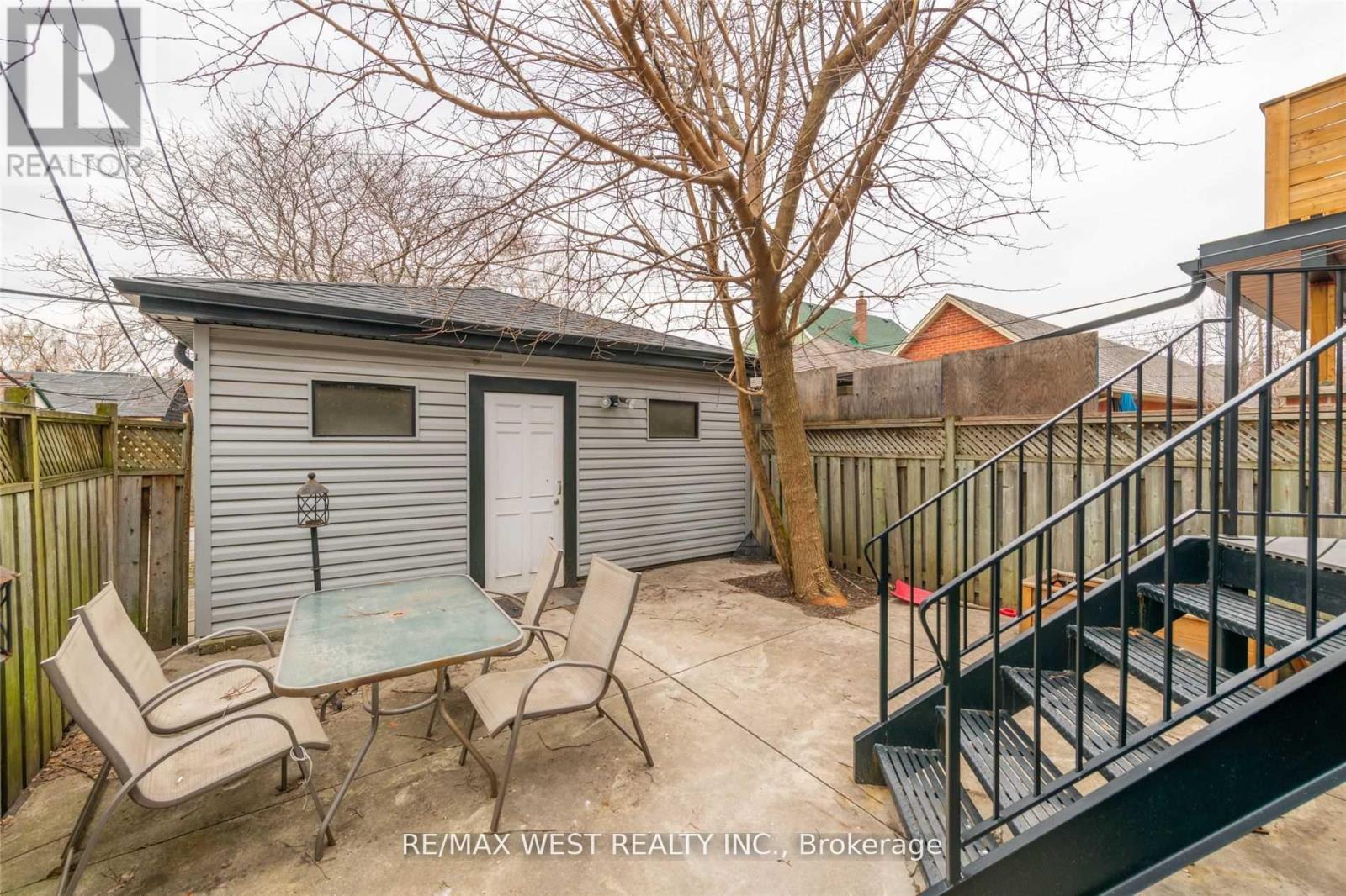 Main Fl - 734 Indian Road, Toronto, Ontario  M6P 2E3 - Photo 21 - W13103024
