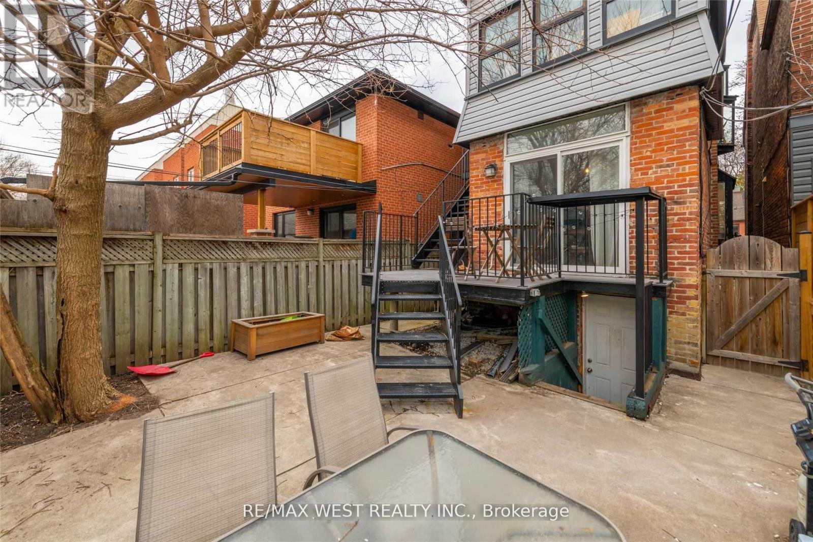 Main Fl - 734 Indian Road, Toronto, Ontario  M6P 2E3 - Photo 22 - W13103024