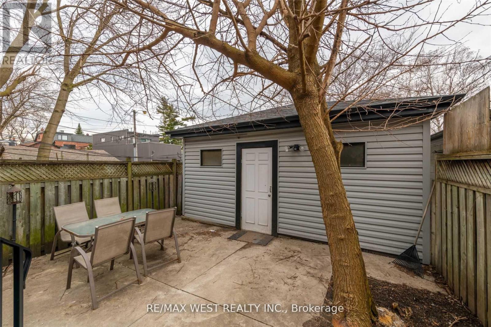 Main Fl - 734 Indian Road, Toronto, Ontario  M6P 2E3 - Photo 25 - W13103024