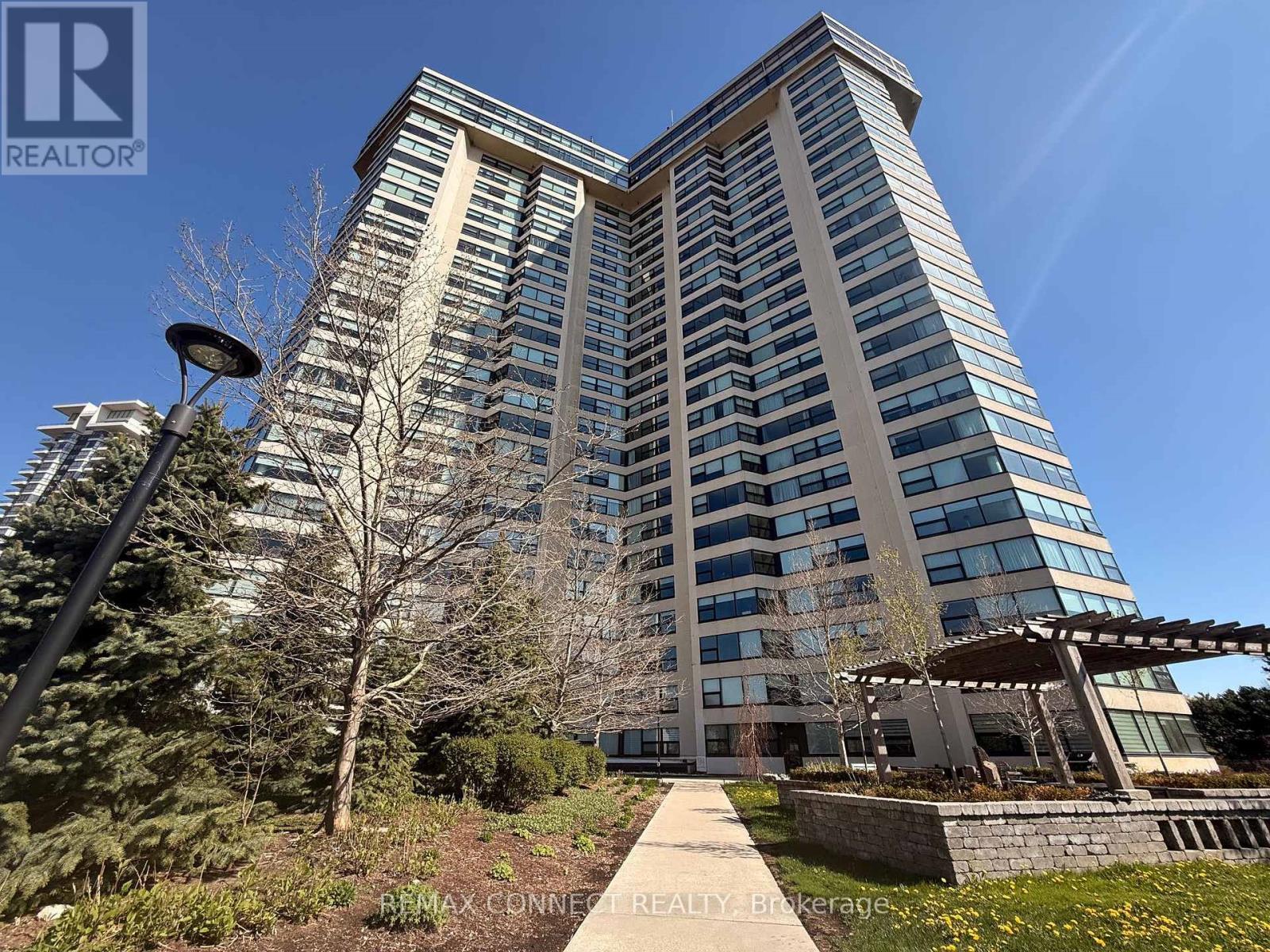 2107 - 1300 Bloor Street, Mississauga, Ontario  L4Y 3Z2 - Photo 2 - W13103048