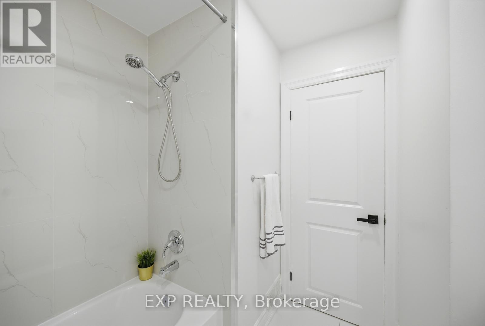 355 Culford Road, Toronto, Ontario  M6L 2V8 - Photo 14 - W13103074