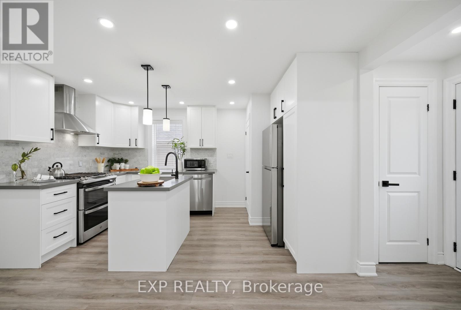 355 Culford Road, Toronto, Ontario  M6L 2V8 - Photo 5 - W13103074