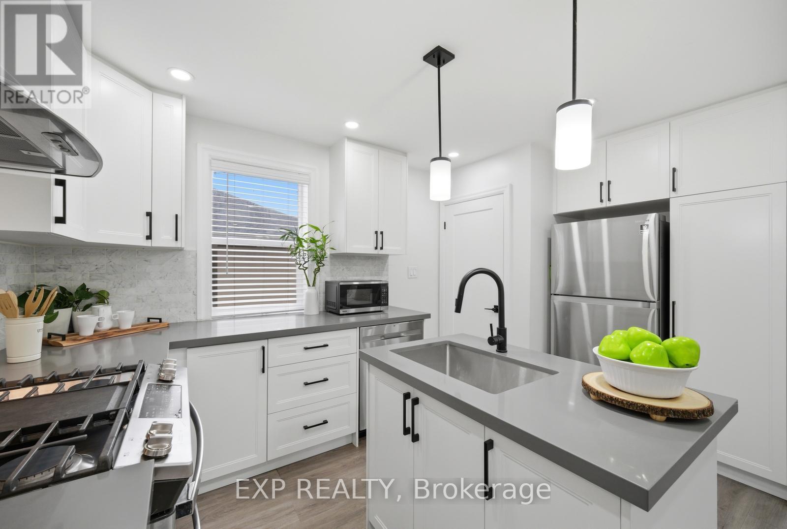 355 Culford Road, Toronto, Ontario  M6L 2V8 - Photo 7 - W13103074