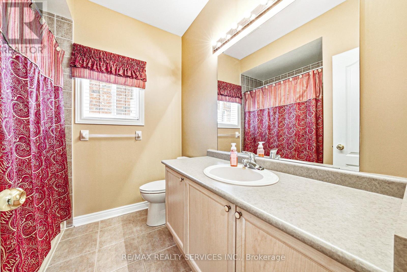 16 Sunridge Street, Brampton, Ontario  L7A 1W6 - Photo 18 - W13103102