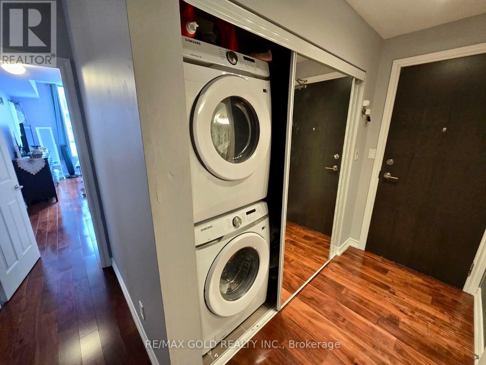1607 - 3504 Hurontario Street, Mississauga, Ontario  L5B 0B9 - Photo 25 - W13103232
