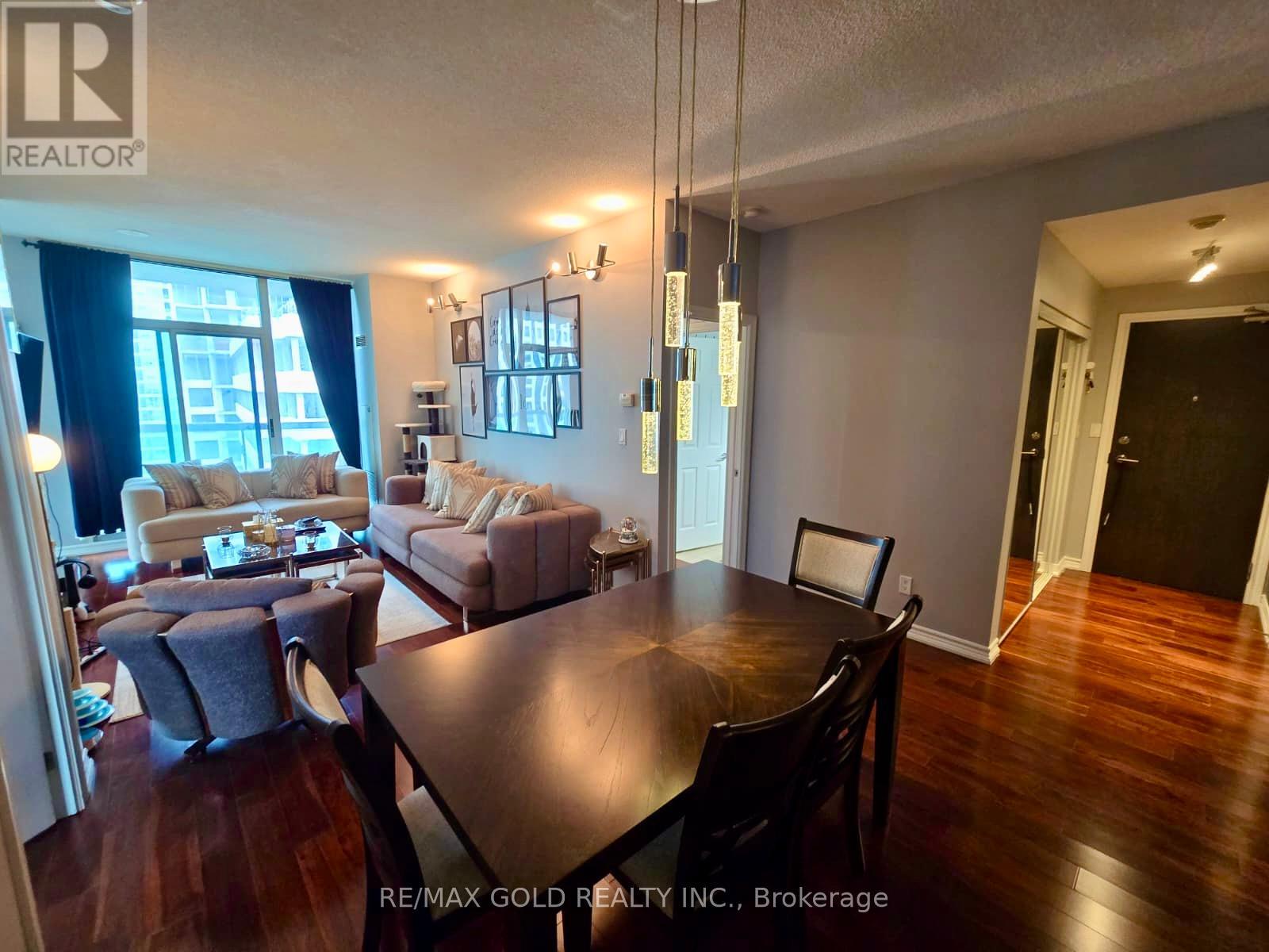1607 - 3504 Hurontario Street, Mississauga, Ontario  L5B 0B9 - Photo 3 - W13103232