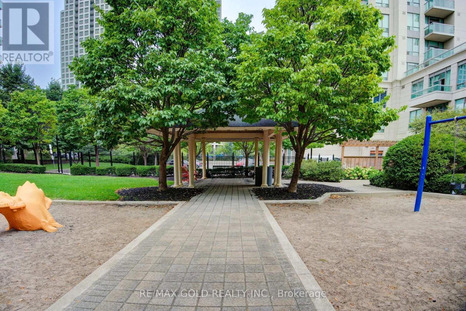 1607 - 3504 Hurontario Street, Mississauga, Ontario  L5B 0B9 - Photo 35 - W13103232