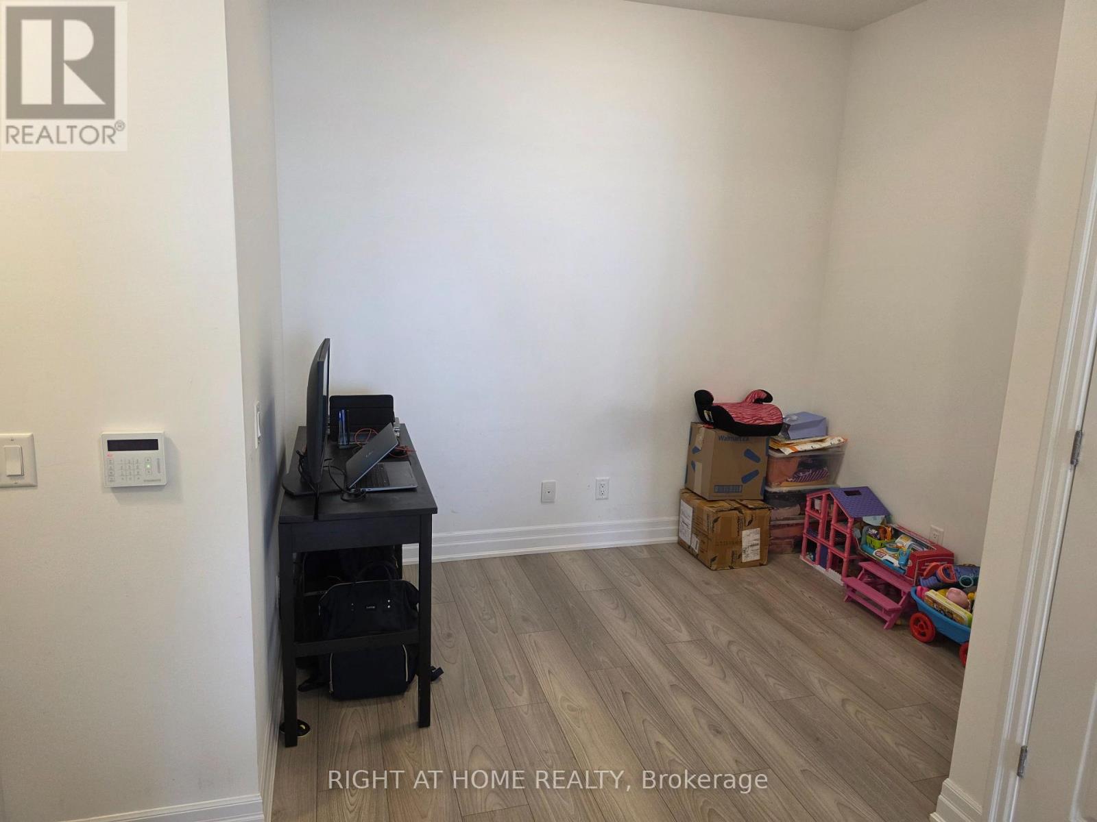 1006 - 36 Elm Drive W, Mississauga, Ontario  L5B 0N3 - Photo 11 - W13103284