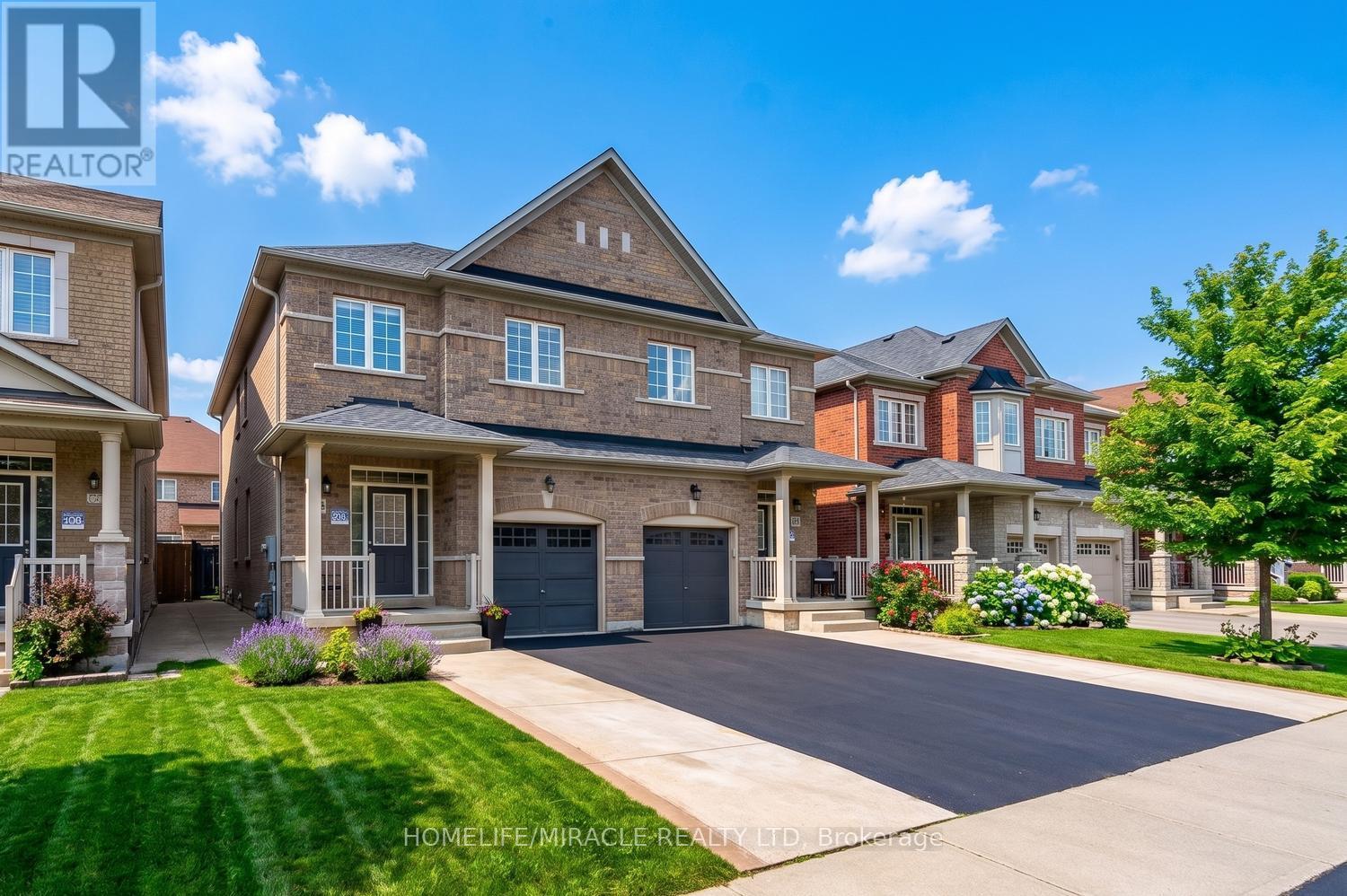 22 Altura Way, Brampton, Ontario  L6P 4A1 - Photo 2 - W13103320