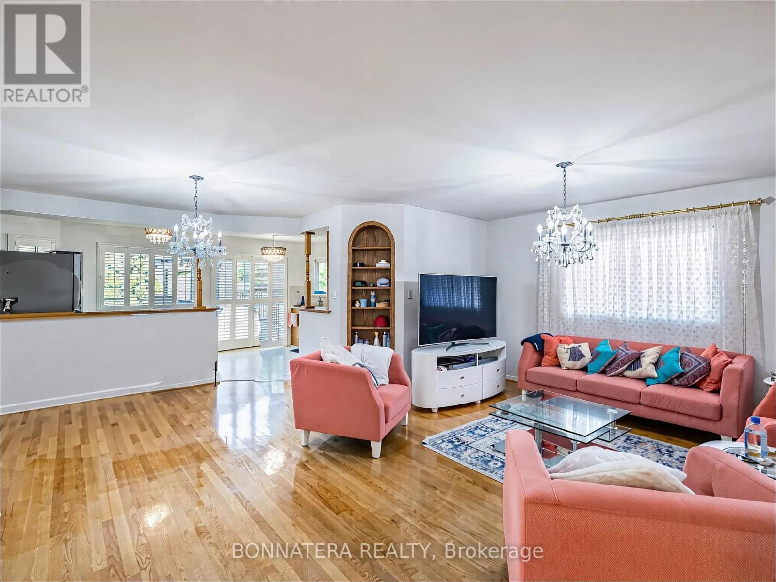 5471 Whitehorn Avenue, Mississauga, Ontario  L5V 1V5 - Photo 12 - W13103336