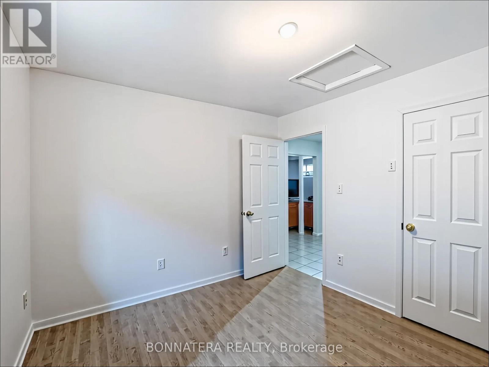5471 Whitehorn Avenue, Mississauga, Ontario  L5V 1V5 - Photo 21 - W13103336