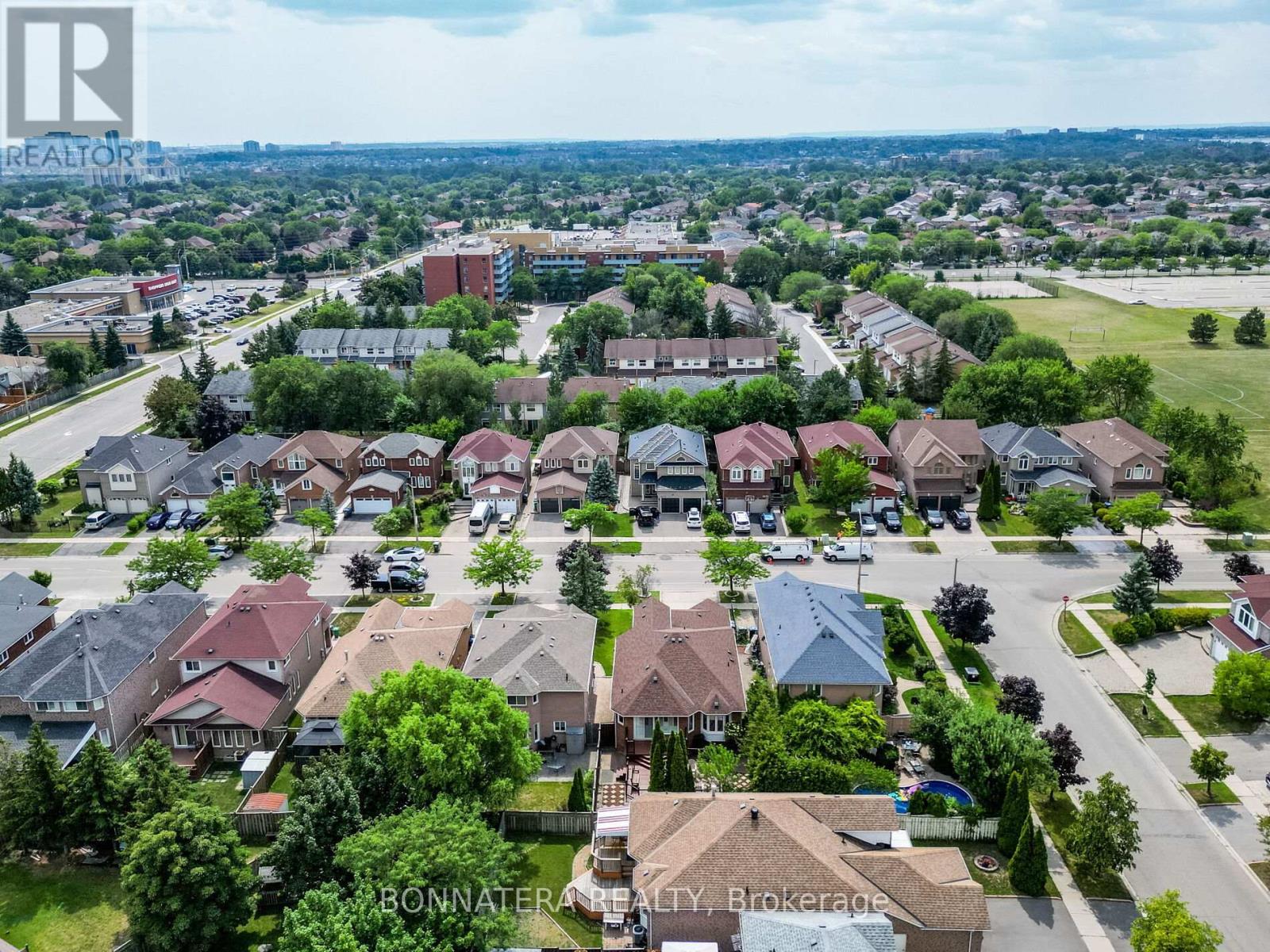5471 Whitehorn Avenue, Mississauga, Ontario  L5V 1V5 - Photo 47 - W13103336