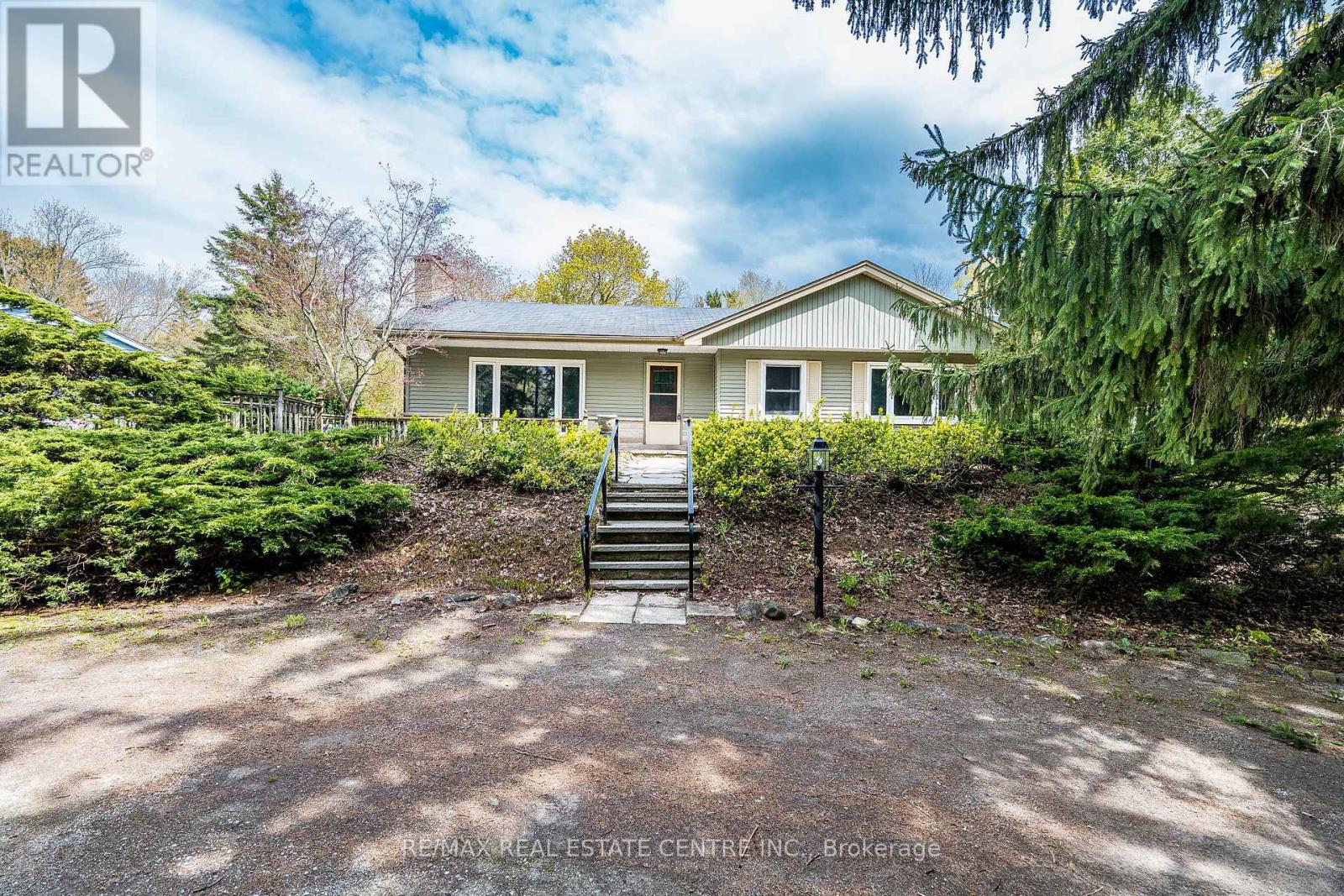 1368 2 Side Road, Burlington, Ontario  L7P 0G9 - Photo 1 - W13103348