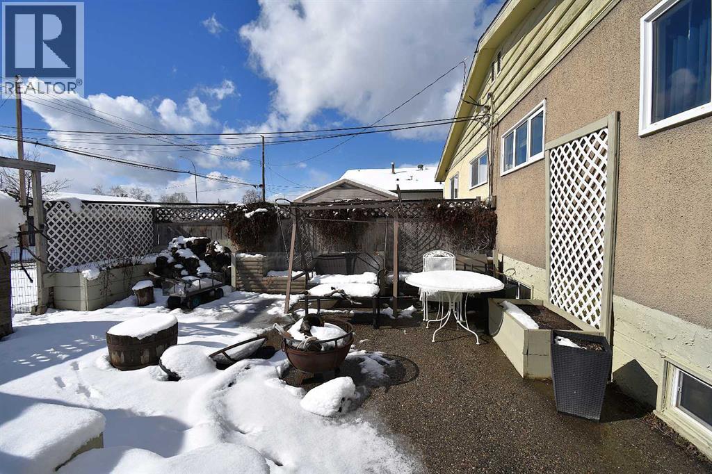 103b Laurel Square, Hinton, Alberta  T7V 1P3 - Photo 35 - A2295362