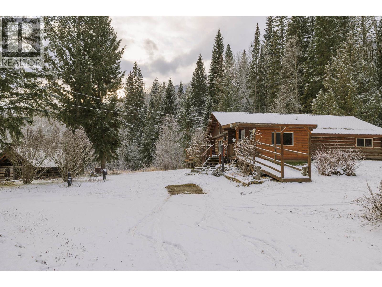 9509 Dunster-Croydon Road, Dunster, British Columbia  V0J 1J0 - Photo 1 - R3072452