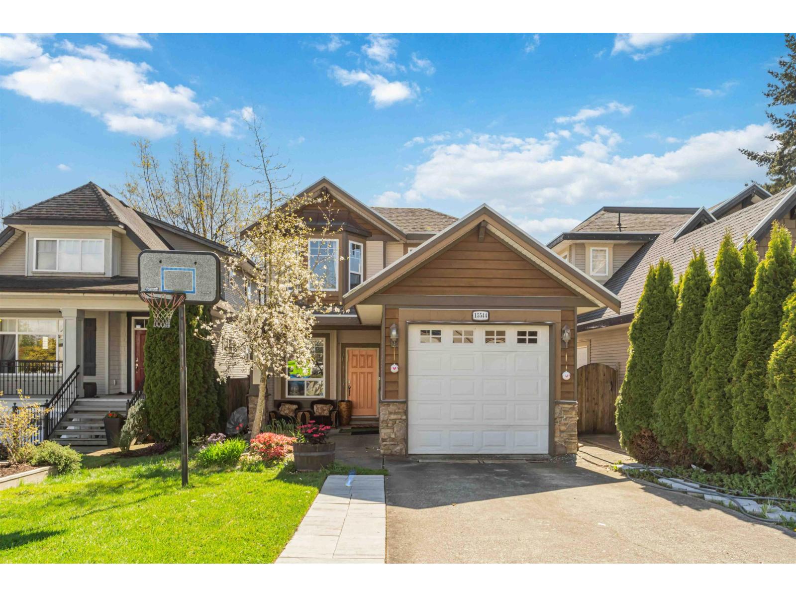 15544 RUSSELL AVENUE, white rock, British Columbia