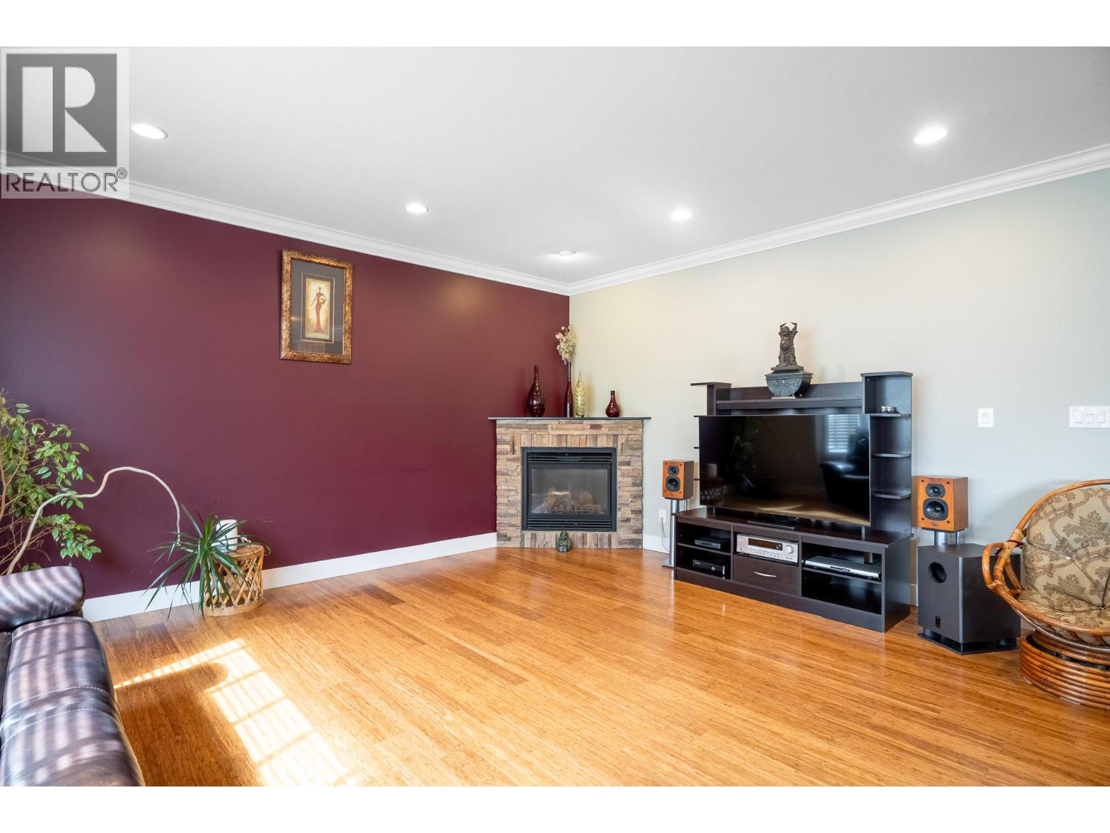 545 Kobayashi Place, Kamloops, British Columbia  V2B 0B5 - Photo 6 - 10386171