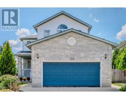 132 DAIMLER DRIVE, Kitchener, Ontario