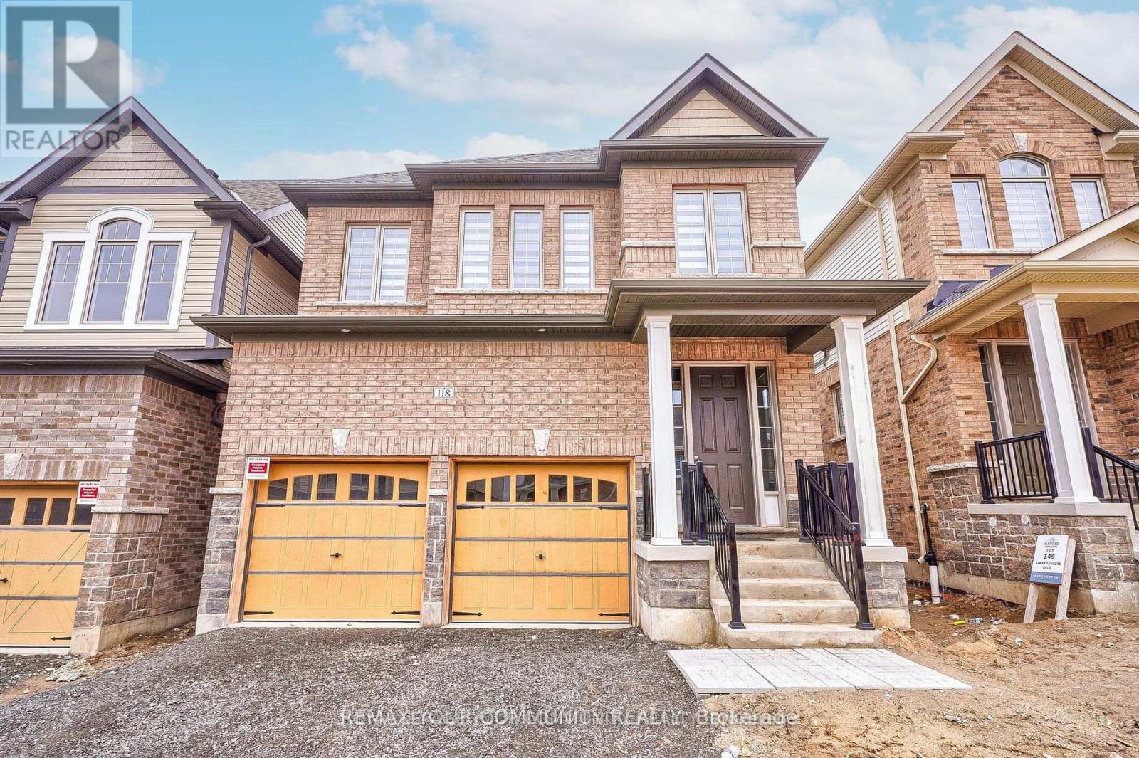 118 Broadacre Drive, Kitchener, Ontario  N2R 0S5 - Photo 2 - X13103116