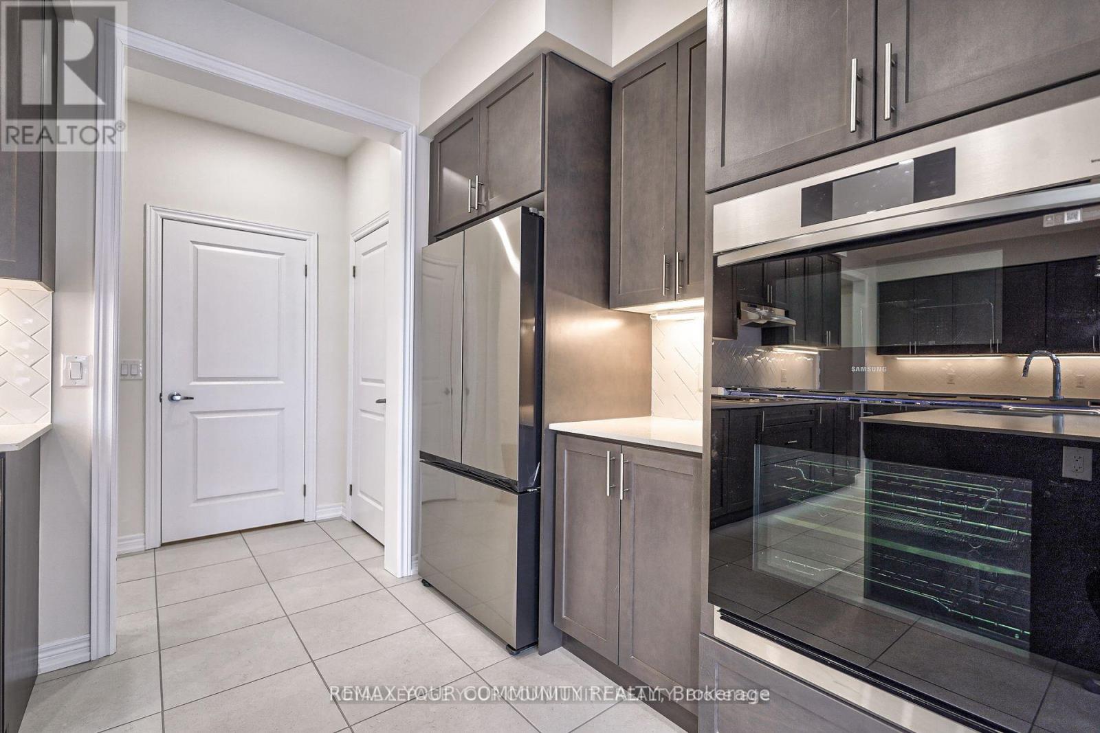 118 Broadacre Drive, Kitchener, Ontario  N2R 0S5 - Photo 25 - X13103116