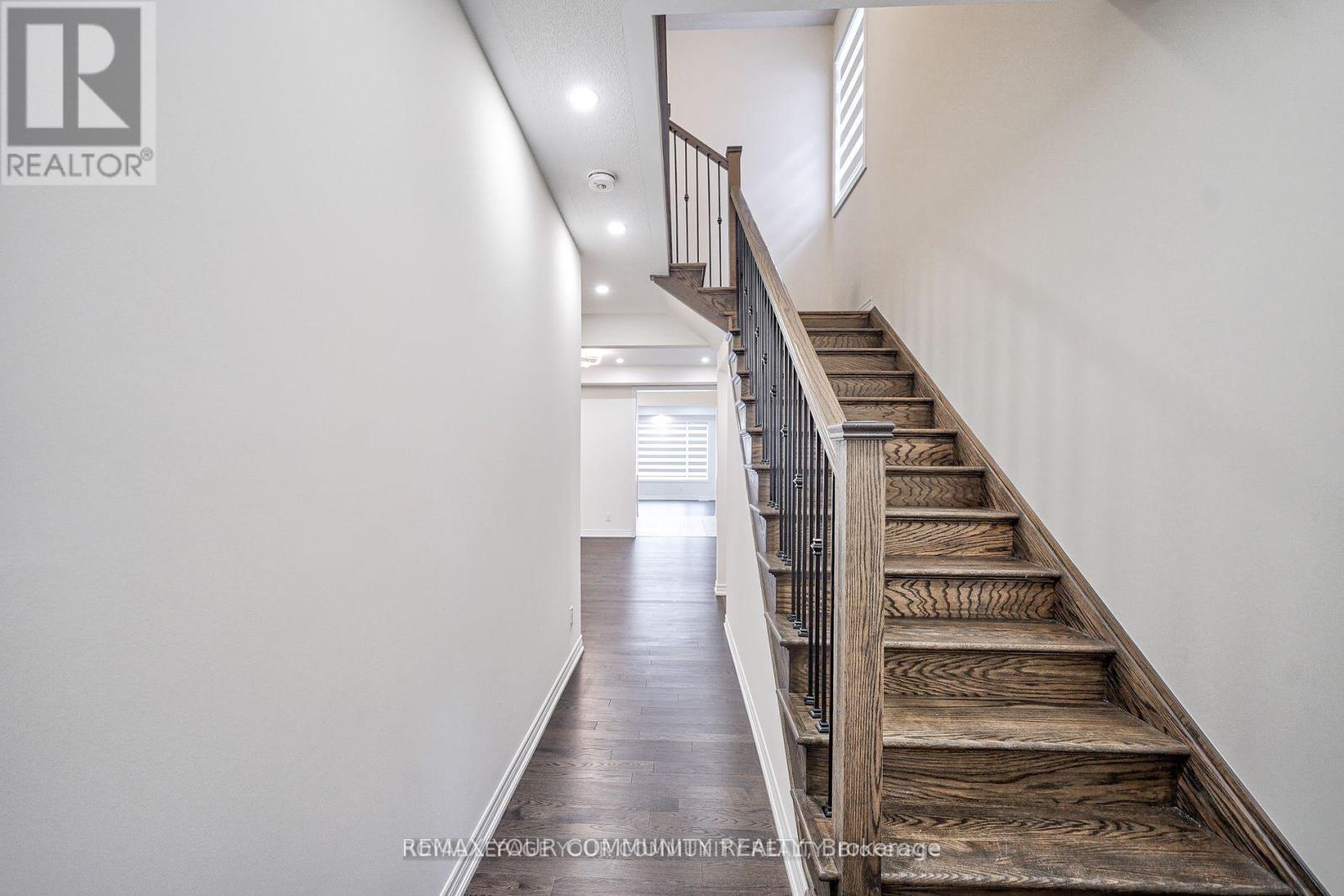 118 Broadacre Drive, Kitchener, Ontario  N2R 0S5 - Photo 9 - X13103116