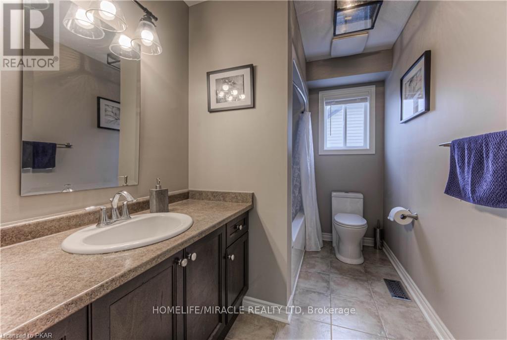 Upper - 77 Laughland Lane, Guelph, Ontario  N1L 0C6 - Photo 17 - X13103150