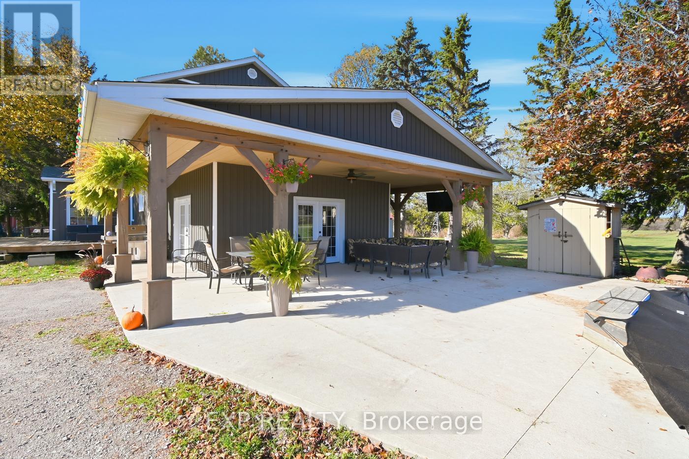 9043 Ridge Road, Niagara Falls, Ontario  L3B 5N7 - Photo 32 - X13103190