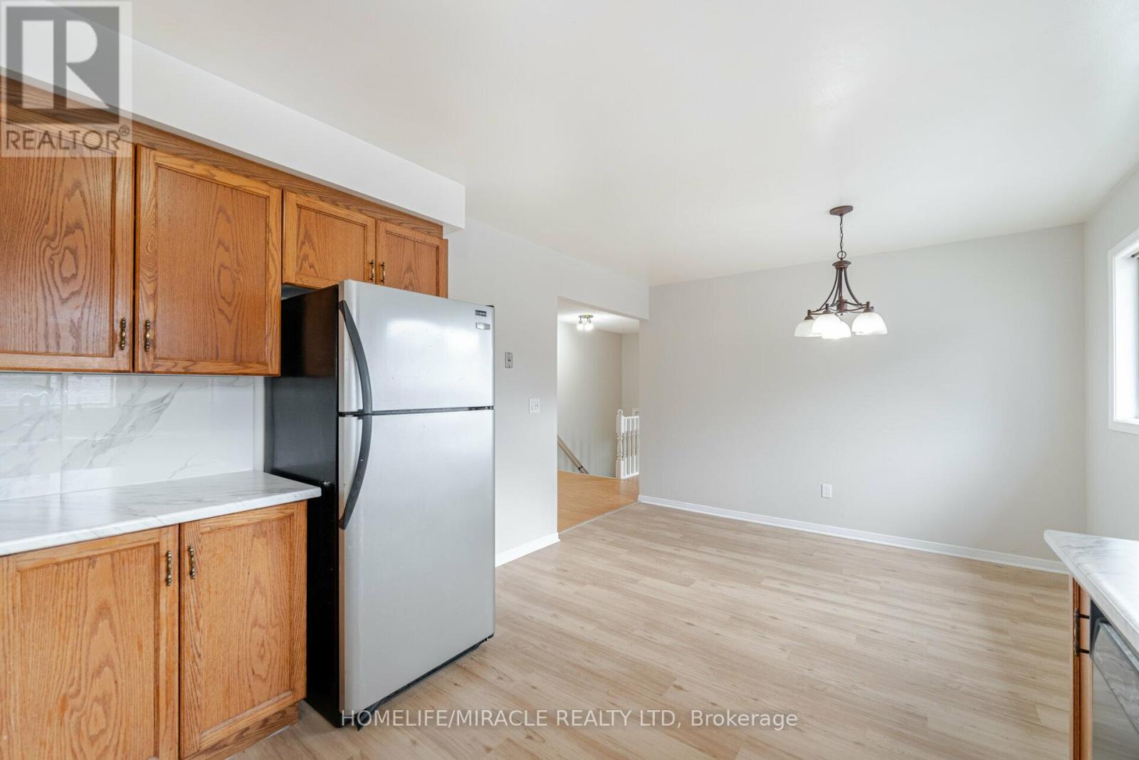 Upper - 36 Poplar Crescent, Welland, Ontario  L3C 6W2 - Photo 10 - X13103238