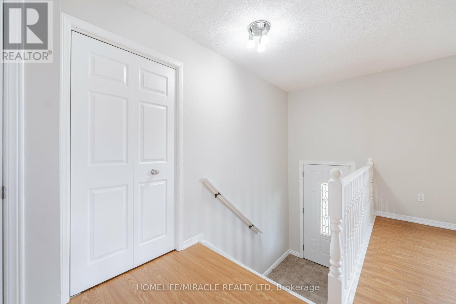 Upper - 36 Poplar Crescent, Welland, Ontario  L3C 6W2 - Photo 4 - X13103238