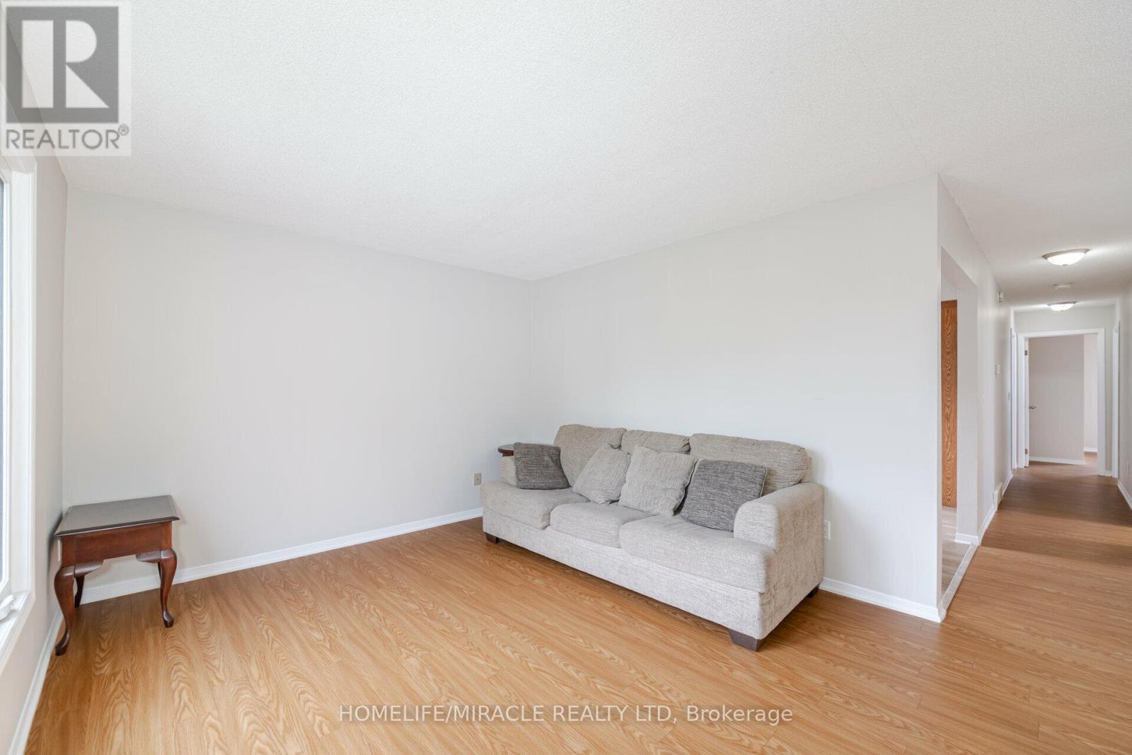 Upper - 36 Poplar Crescent, Welland, Ontario  L3C 6W2 - Photo 5 - X13103238