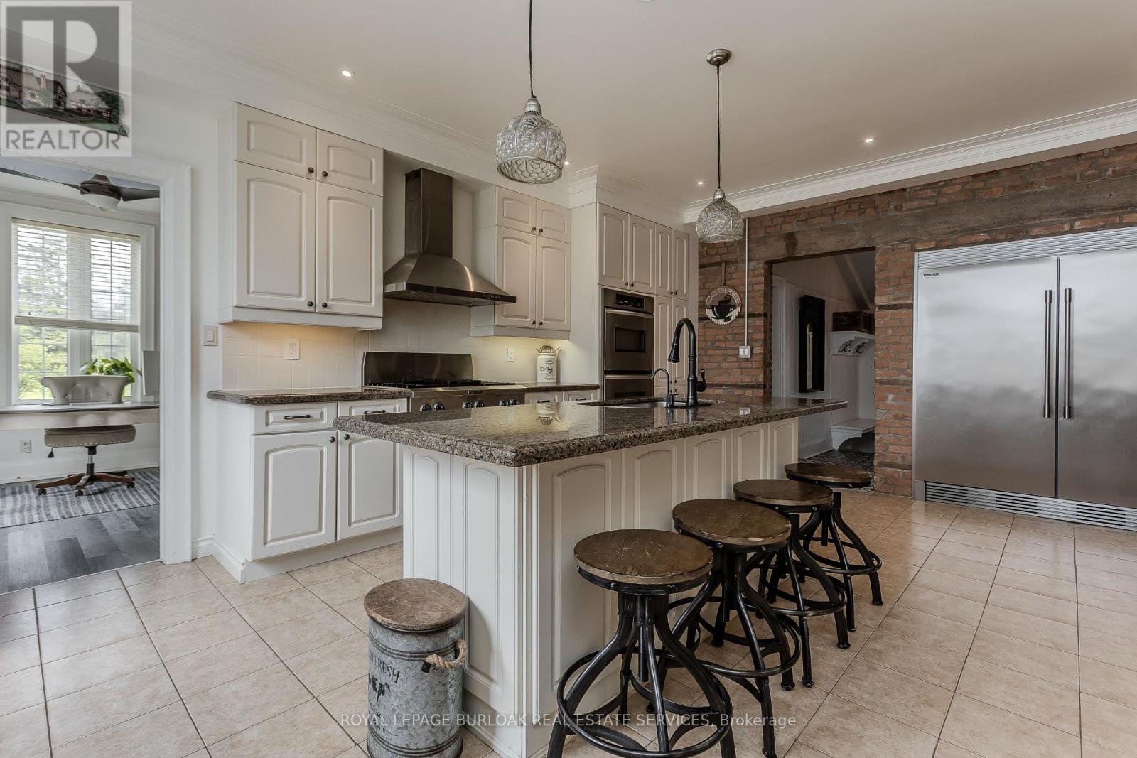 351 Rock Chapel Road, Hamilton, Ontario  L9H 5E2 - Photo 14 - X13103252