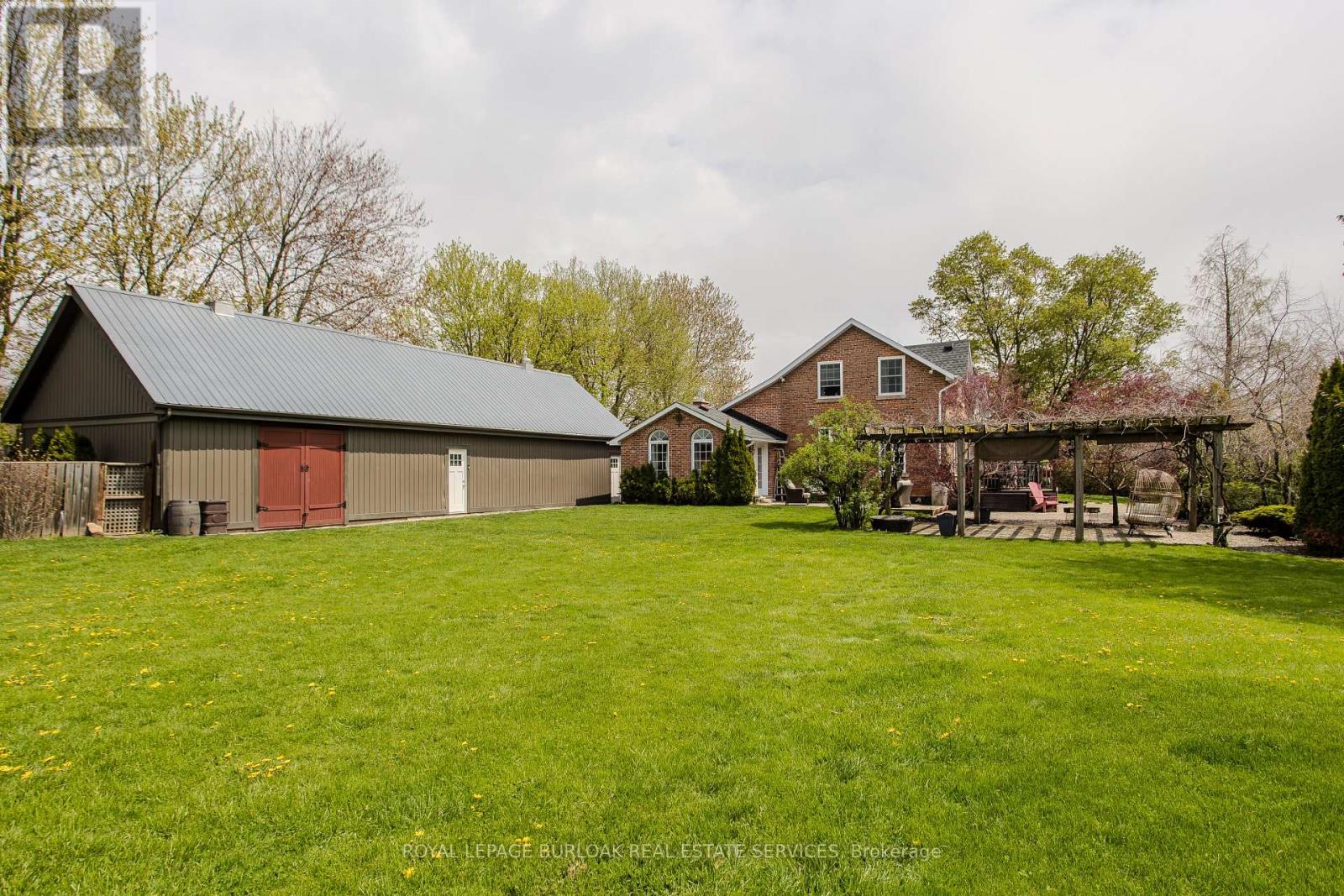 351 Rock Chapel Road, Hamilton, Ontario  L9H 5E2 - Photo 4 - X13103252
