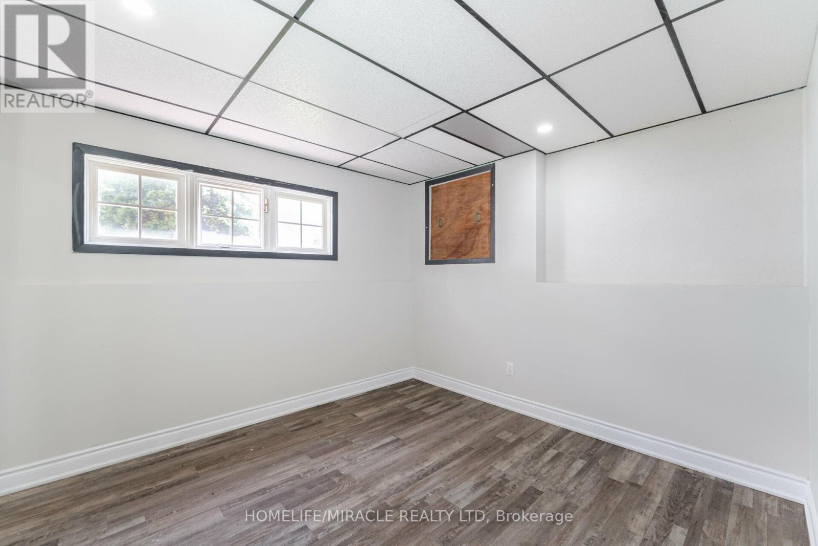 Bsmt - 36 Poplar Crescent, Welland, Ontario  L3C 6W2 - Photo 11 - X13103260