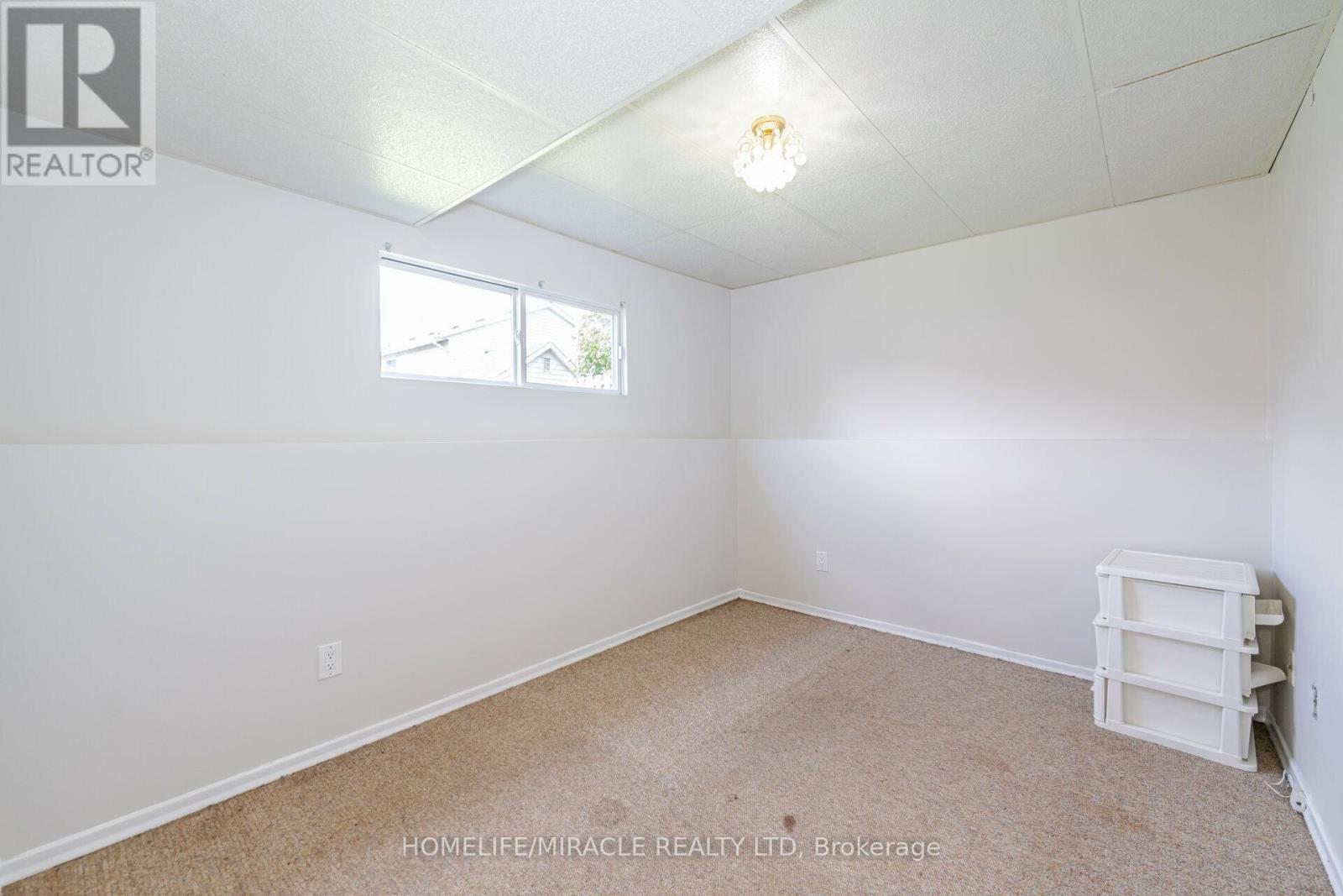 Bsmt - 36 Poplar Crescent, Welland, Ontario  L3C 6W2 - Photo 6 - X13103260