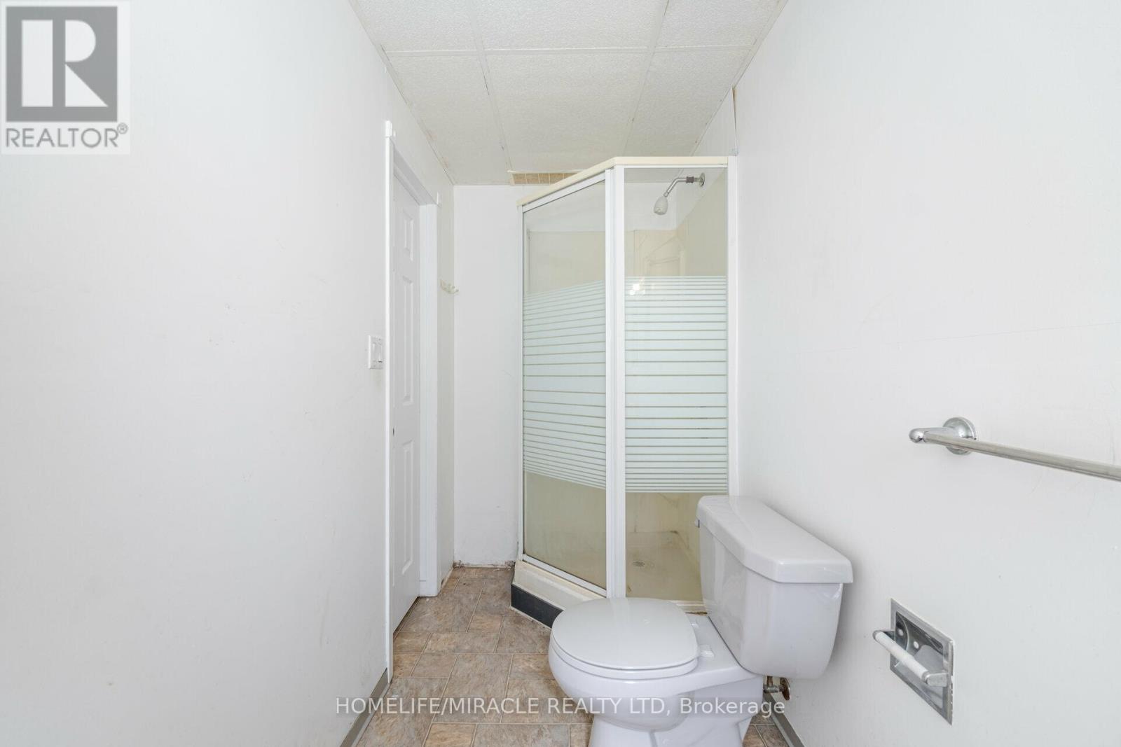 Bsmt - 36 Poplar Crescent, Welland, Ontario  L3C 6W2 - Photo 9 - X13103260