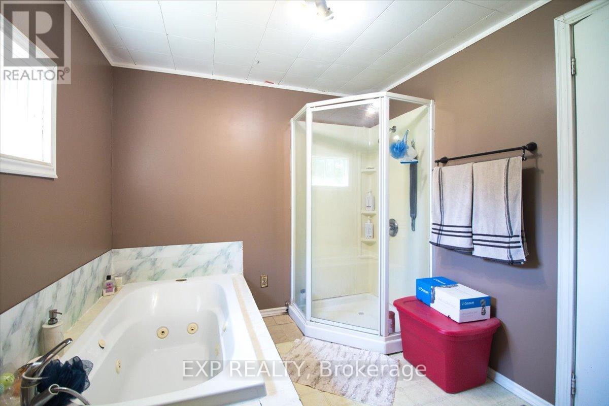 252 Queen Street, Chatham-Kent, Ontario  N0P 1T0 - Photo 23 - X13103296