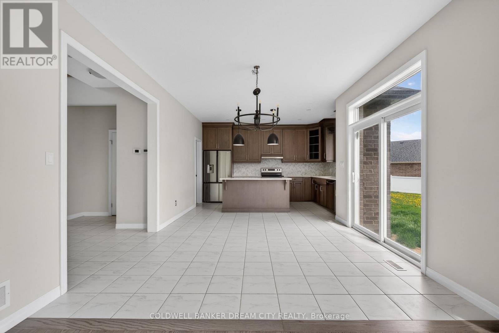 98 Livingston Drive, Tillsonburg, Ontario  N4G 0J3 - Photo 11 - X13103318