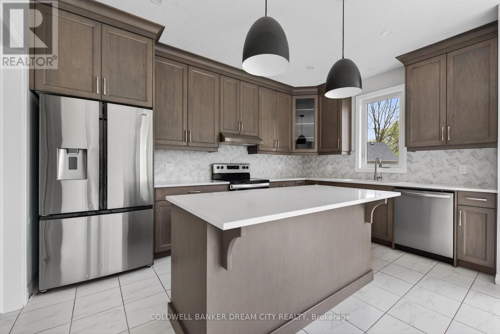 98 Livingston Drive, Tillsonburg, Ontario  N4G 0J3 - Photo 13 - X13103318