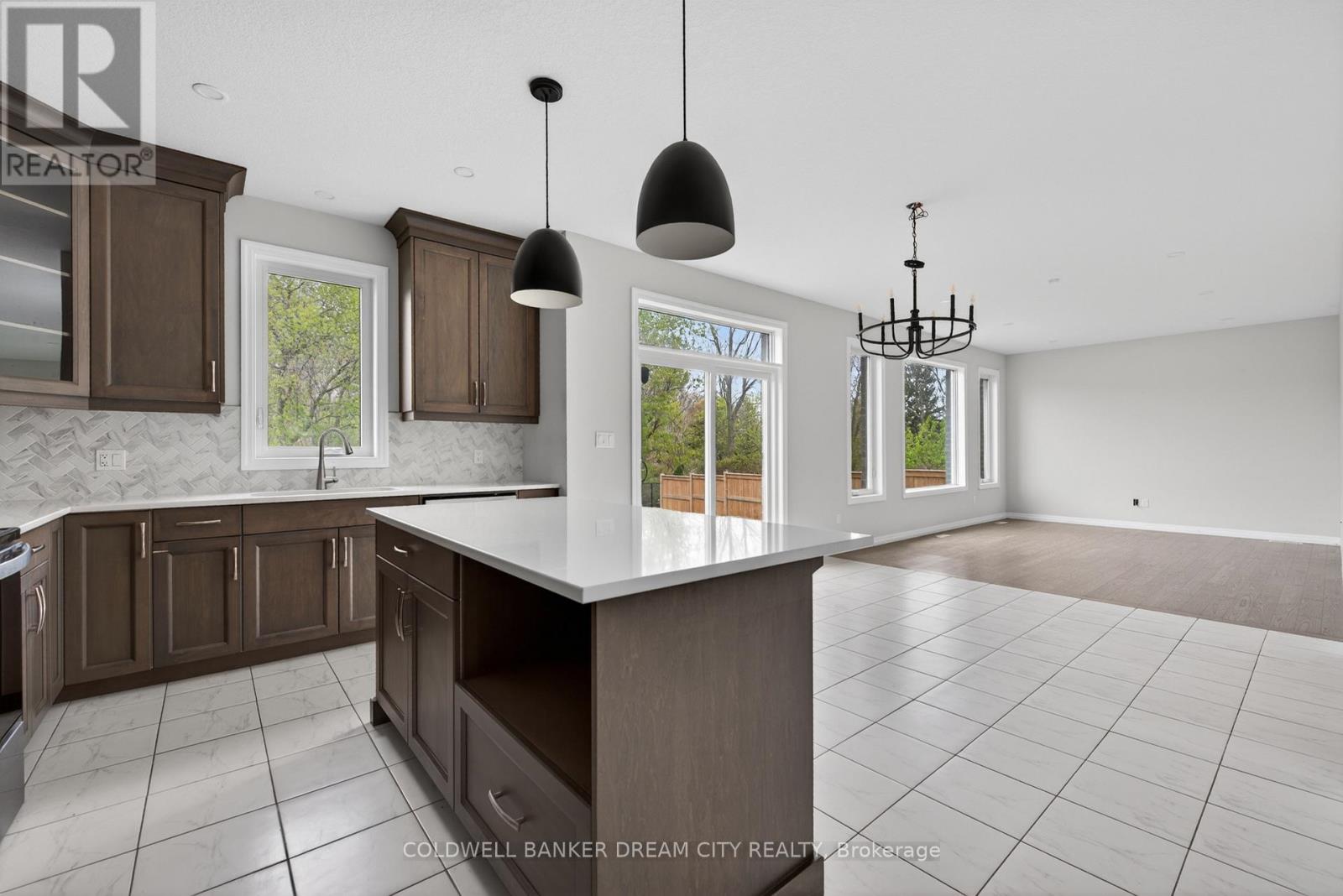 98 Livingston Drive, Tillsonburg, Ontario  N4G 0J3 - Photo 18 - X13103318