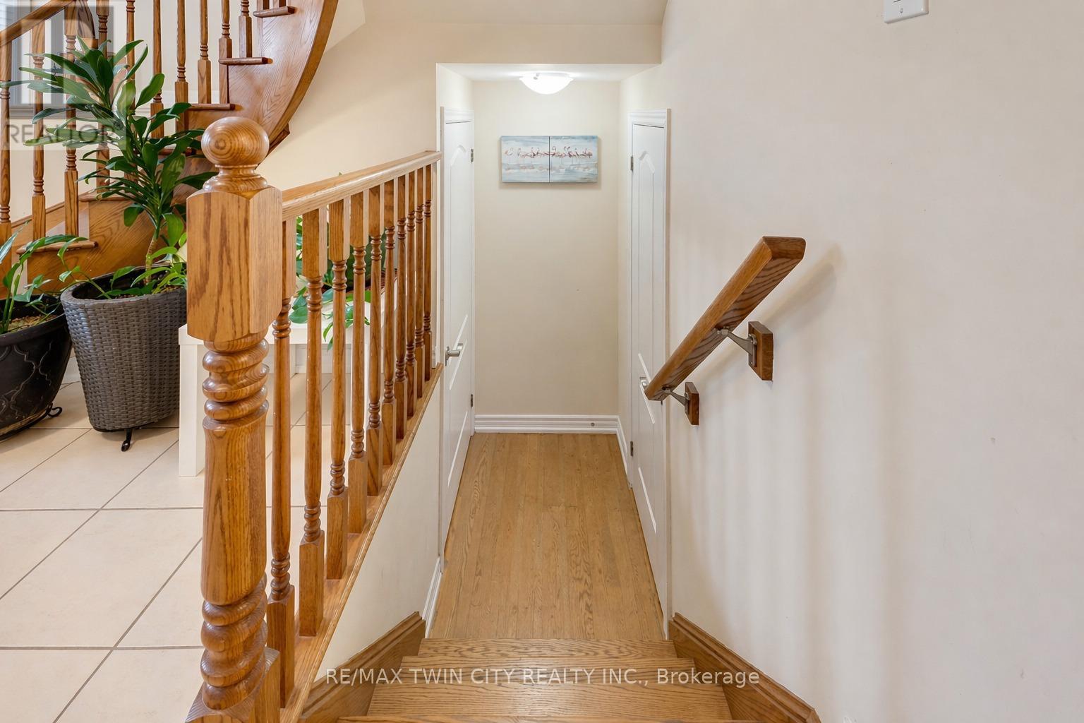 667 Linden Drive, Cambridge, Ontario  N3H 0B6 - Photo 38 - X13103372