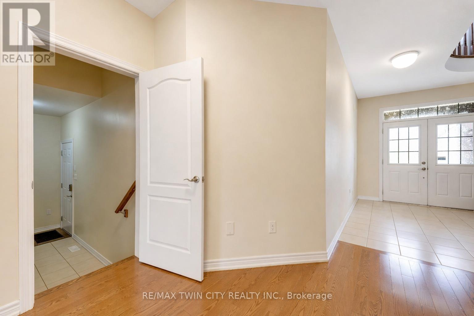 667 Linden Drive, Cambridge, Ontario  N3H 0B6 - Photo 39 - X13103372