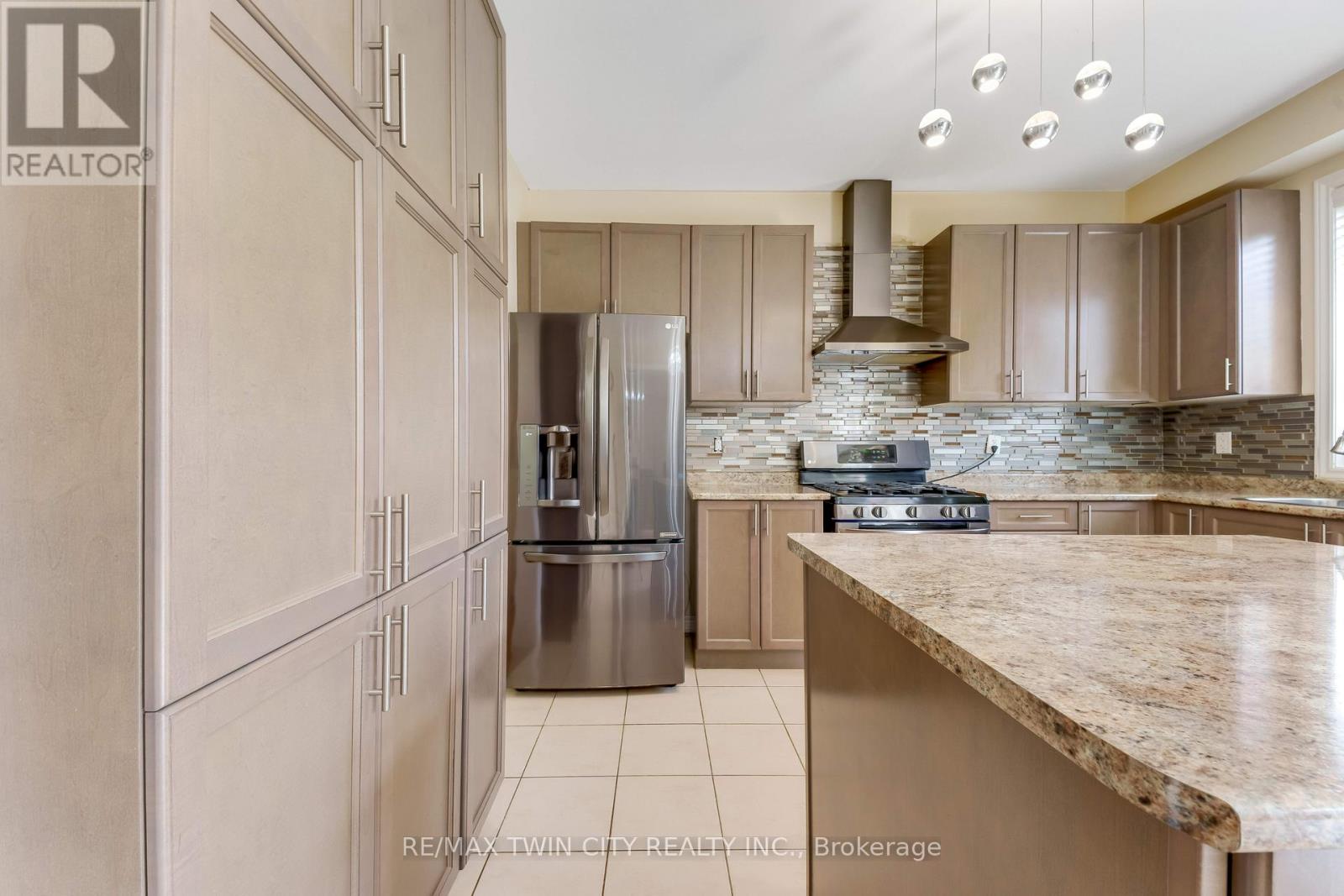 667 Linden Drive, Cambridge, Ontario  N3H 0B6 - Photo 8 - X13103372