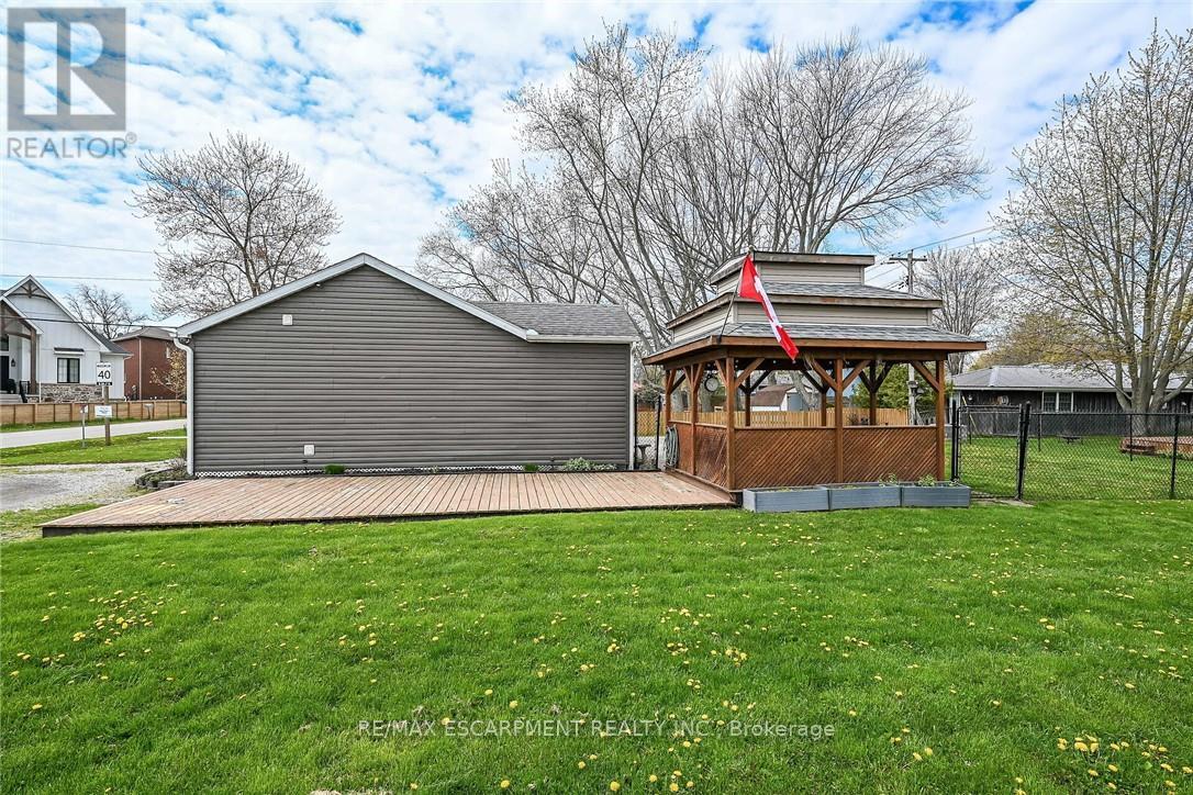 277 Blue Water Parkway, Haldimand, Ontario  N0A 1P0 - Photo 41 - X12929092